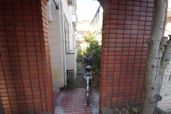 エントランス(外観・共用部分)