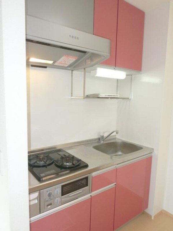 キッチン(★お料理らくらく２口ガスのシステムキッチンです★)