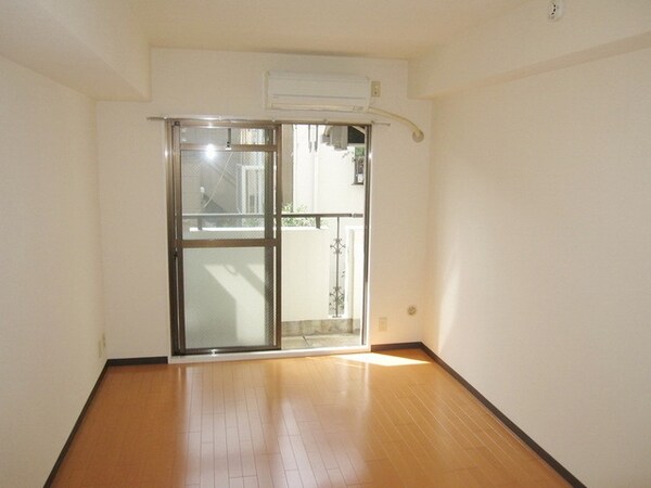 リビング・居室(★明るい洋室になります★)