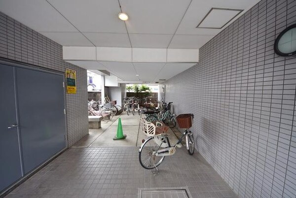共有部分(自転車置き場)