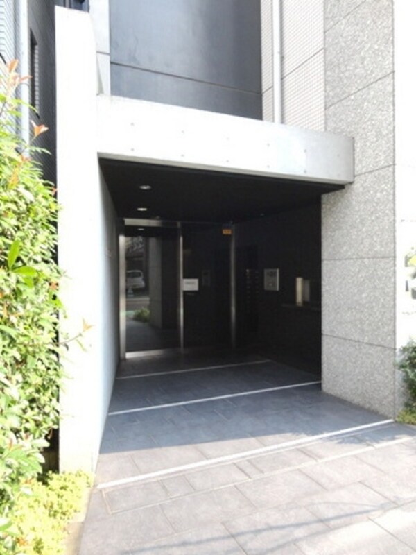 エントランス(★高級感のあるエントランスです★)