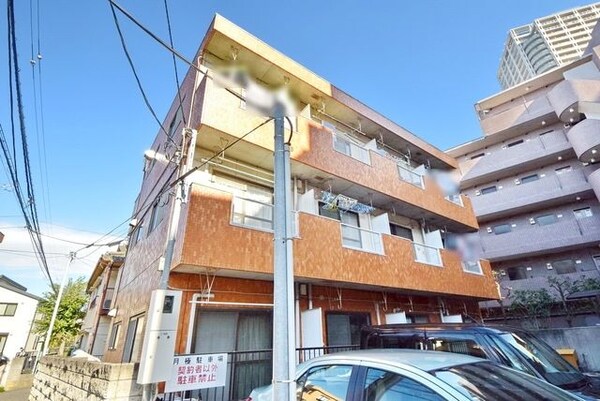 外観(★バス・トイレ別★南向きです★国領駅から徒歩3分★)