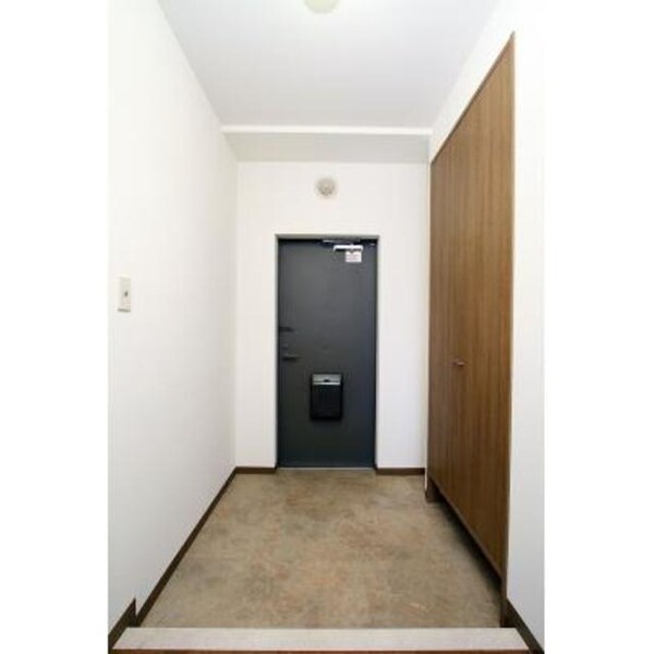 玄関(※写真は同タイプ住戸です。)