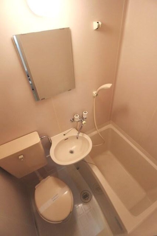 バス／シャワールーム等(★3点式ユニットバス★)