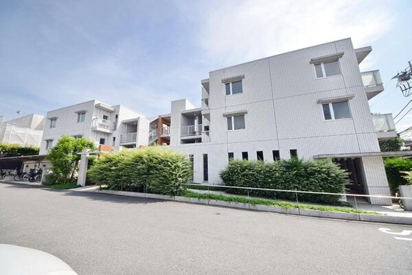 外観(★建物の敷地も広々しております★)