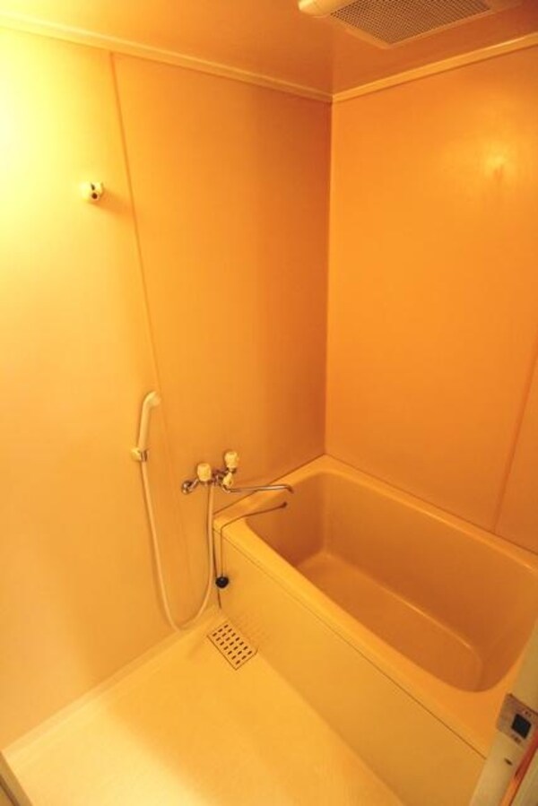 バス／シャワールーム等(★ゆったりとしたバスタブ★)