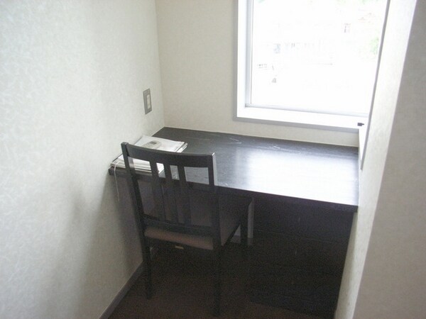 設備(★デスク付き★撤去もできます★)