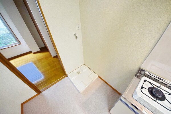 設備(★洗濯機置場、脱衣スペースです★)