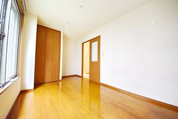 その他室内・内装(★窓側からみた洋室の画像です★)