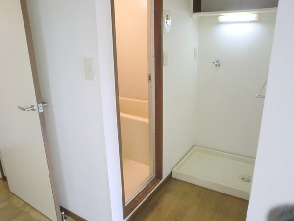 洗面(★カーテンをつければ脱衣所として仕切ることもできます★)