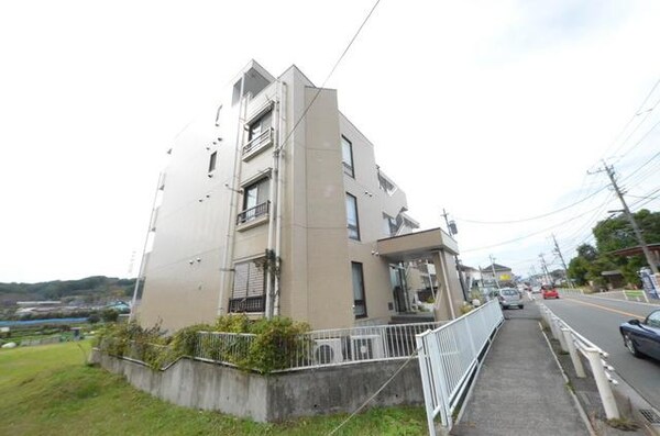 外観(♪ご来店お待ちしております♪)
