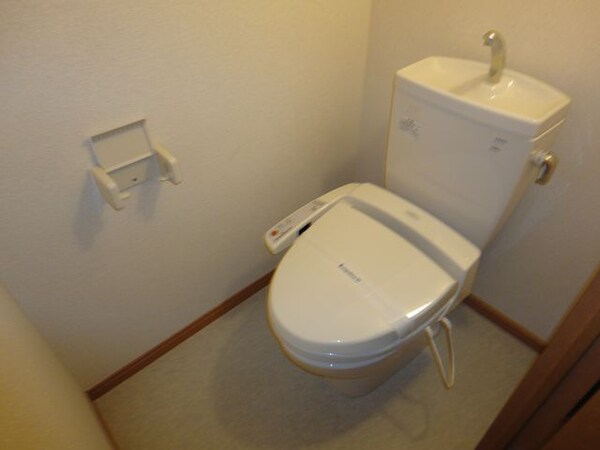 トイレ(★温水洗浄機能付き便座！★)