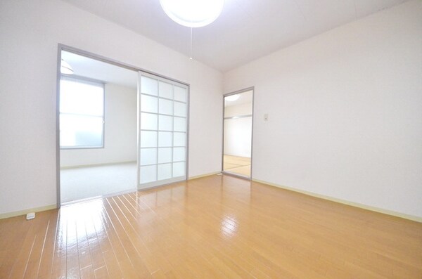 リビング・居室(明るいお部屋です♪)