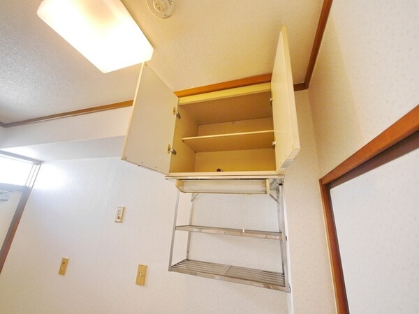 設備(★キッチン上収納★)