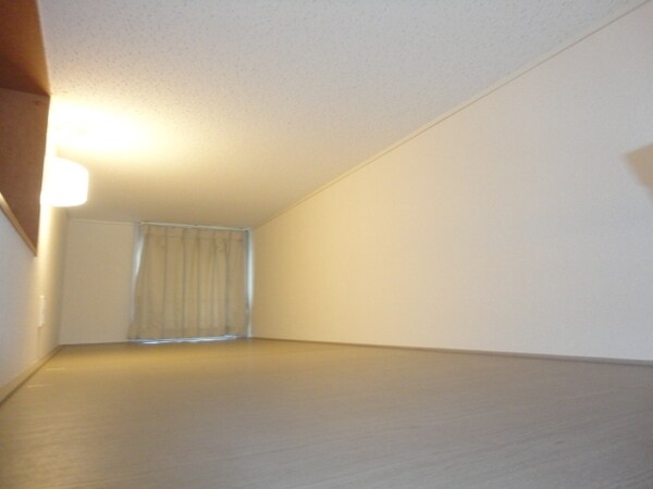 寝室(★大型ロフト★)