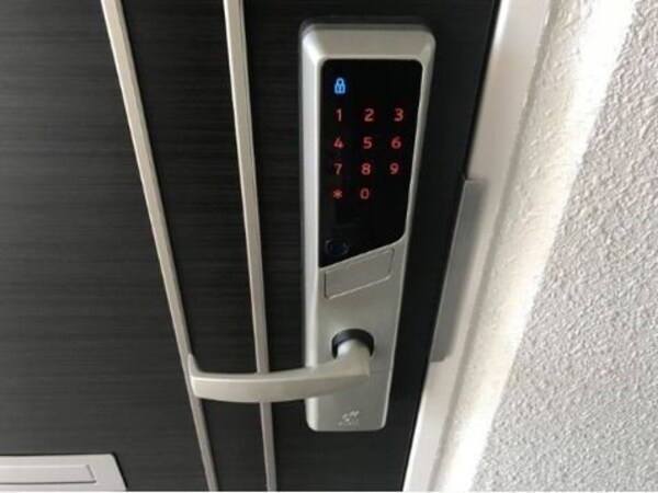 玄関(設備)