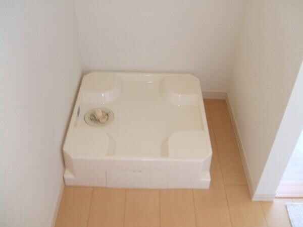 その他(♪あると何だか安心な洗濯機置場♪)