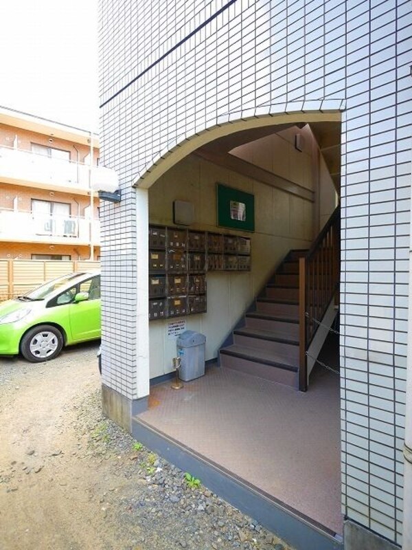 エントランス(★お部屋探しは、タウンハウジング多摩センター店へ★)