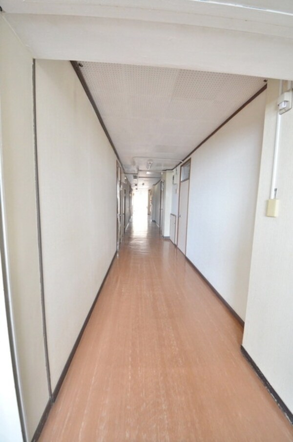 ロビー(建物内廊下部分♪)