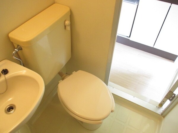 トイレ(トイレです)