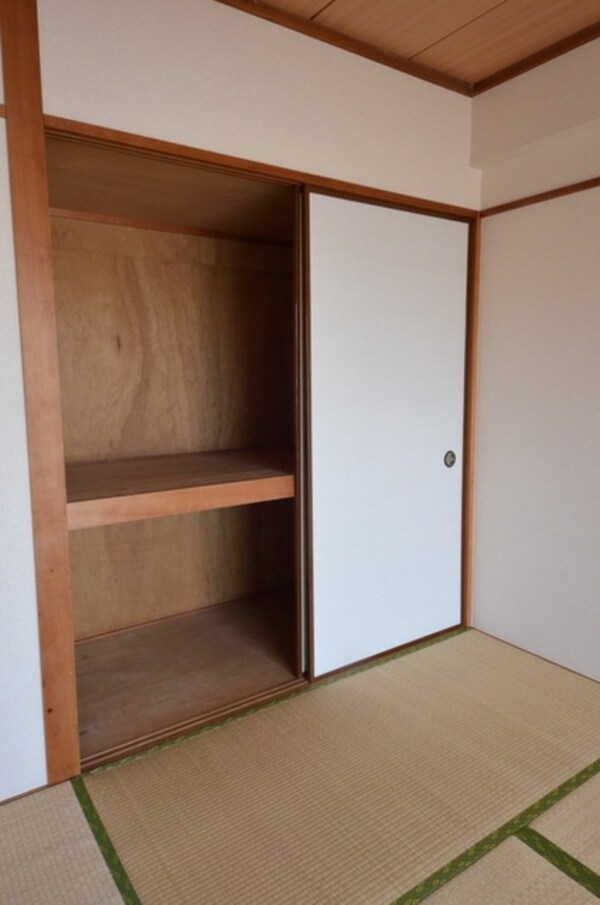 設備(☆和室部分の収納です☆)