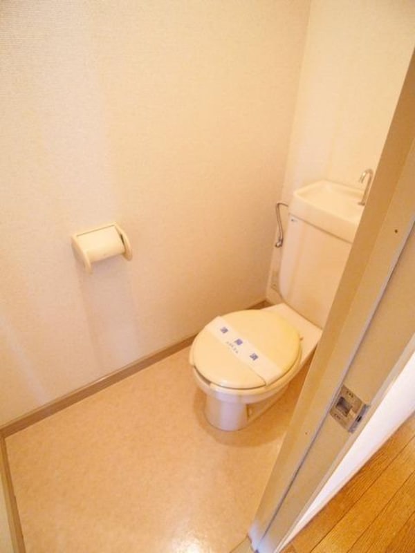 トイレ(♪トイレも大切な空間です♪)