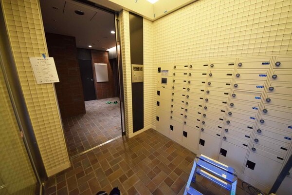 エントランス(外観・共用部分)