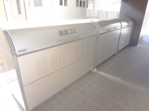 共有部分(ゴミ置き場)