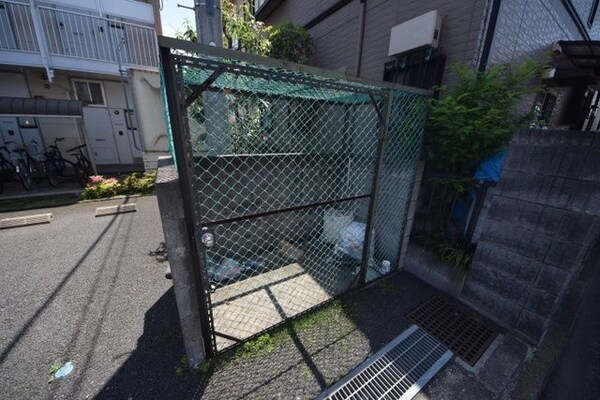 共有部分(★敷地内ごみ置き場です★)