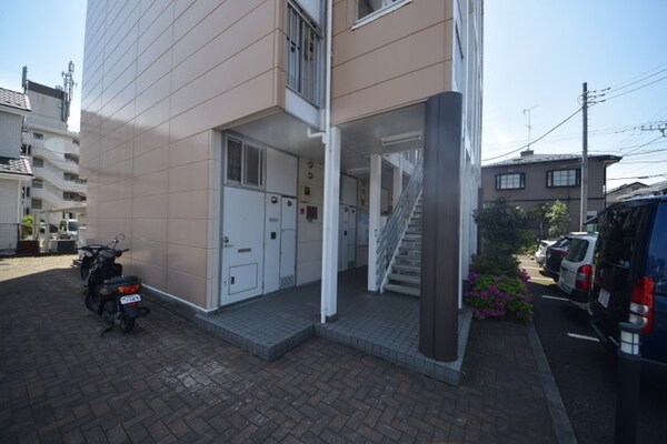 エントランス(★建物の入り口部分です★)