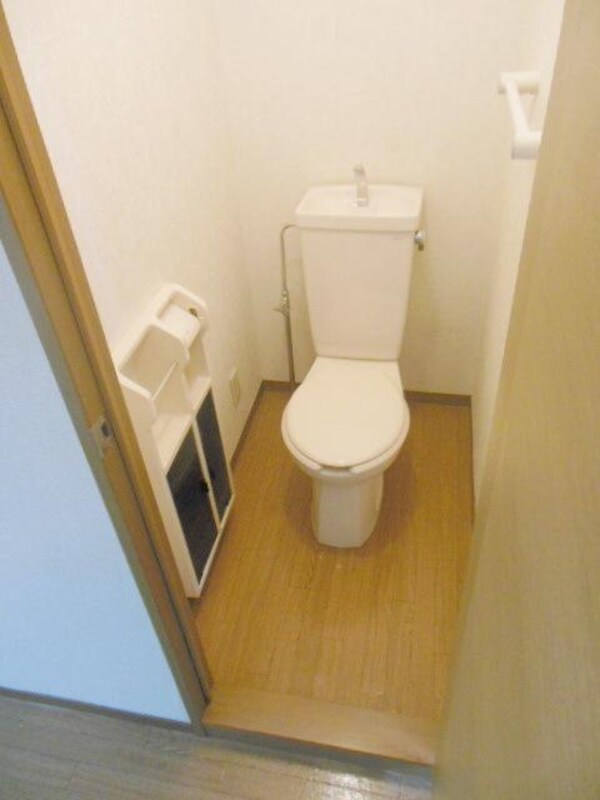トイレ(★お部屋探しは株式会社タウンハウジング東京まで★)