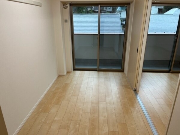寝室(★お部屋探しは株式会社タウンハウジング東京まで★)