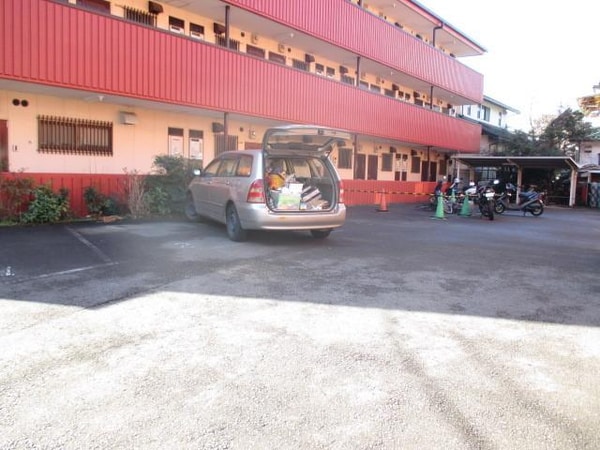 駐車場(駐車場も完備されています)