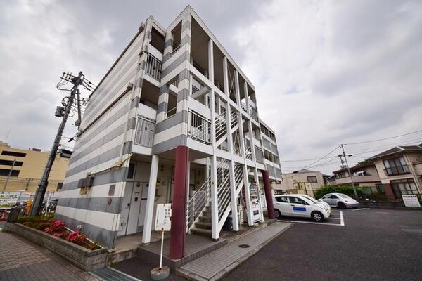 外観(★南向きで陽当たり良好です★)
