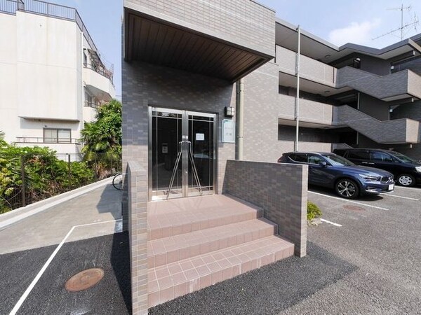 エントランス(★お部屋探しは株式会社タウンハウジング東京まで★)