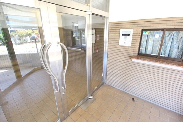 エントランス(★お部屋探しは株式会社タウンハウジング東京まで★)