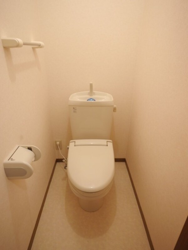 トイレ(★暖房便座付のトイレです★)