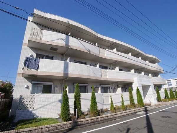 外観(♪重厚感ある建物です♪)