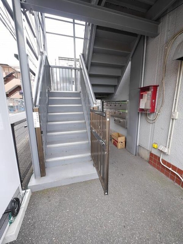 エントランス(★お部屋探しは株式会社タウンハウジング東京まで★)