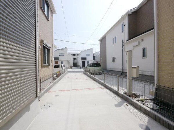 駐車場(★エントランスから駐車場を見た様子★)