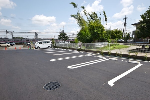 駐車場(タウンハウジング府中店まで)