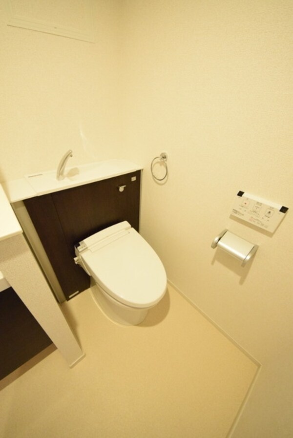 トイレ(♪トイレも大切な空間です♪)