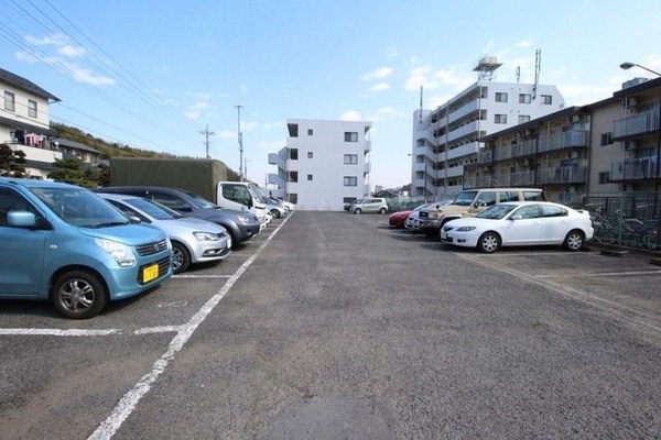 駐車場(★お部屋探しは、タウンハウジング多摩センター店へ★)