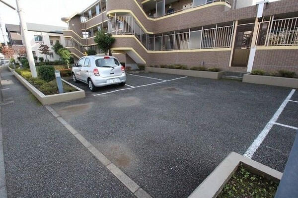 駐車場(★敷地内駐車場★)