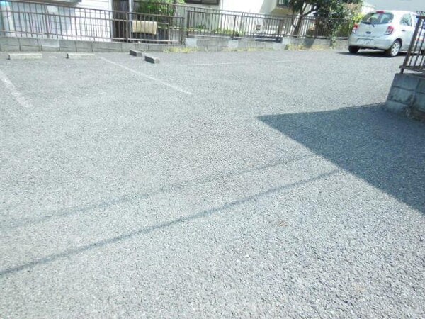 駐車場(☆大切なお車は敷地内でしっかり管理☆)