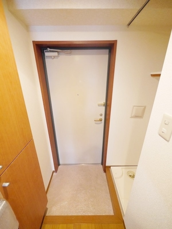 玄関(★お部屋探しは株式会社タウンハウジング東京まで★)