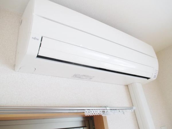 設備(★備え付けのエアコンです★)