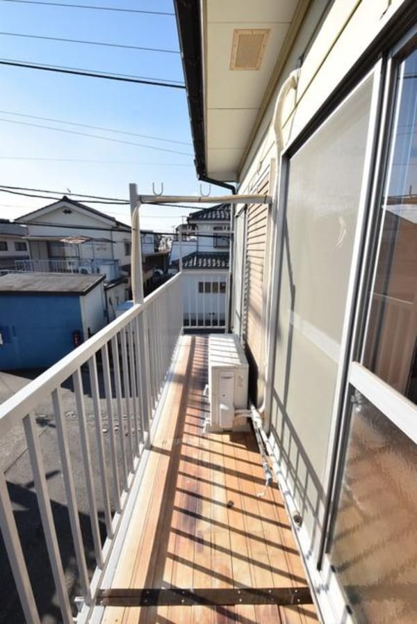 バルコニー(♪お布団を難なく干せる大きなバルコニー♪)