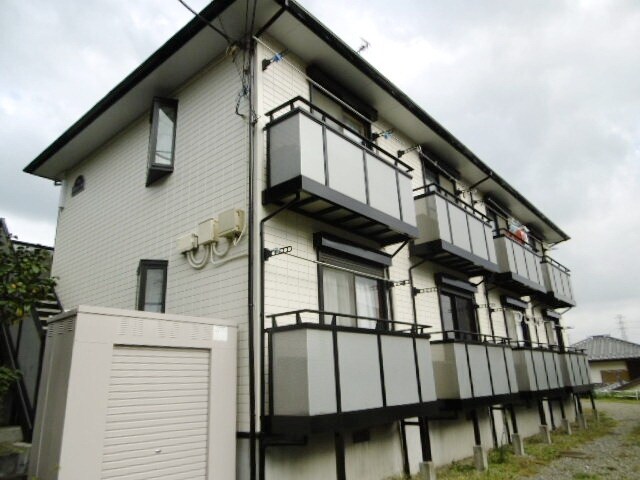 物件外観写真1　(★二階建てのきれいなアパートですよ★)