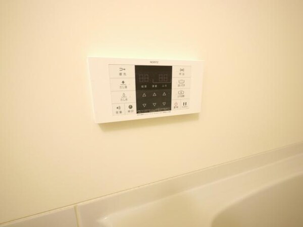 設備(★浴室内の給湯リモコンです★)
